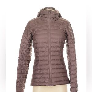 Lululemon®️ “Pack it down” Jacket (Sz 6)